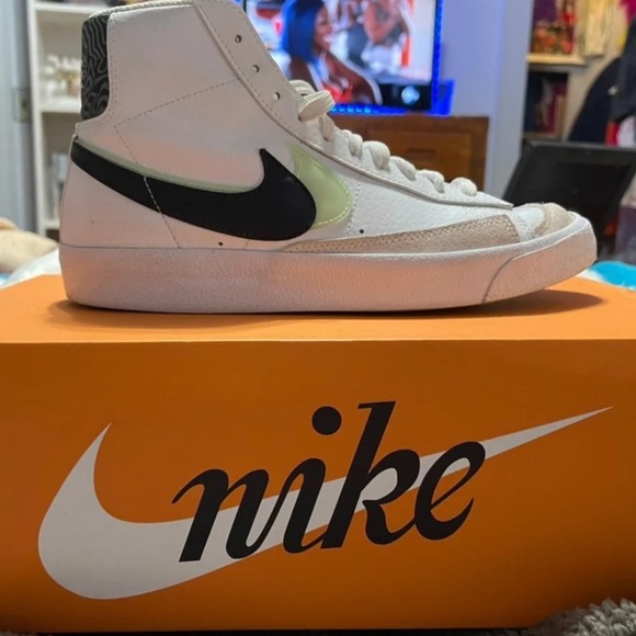 Nike Shoes - Nike blazer mids 77 SE